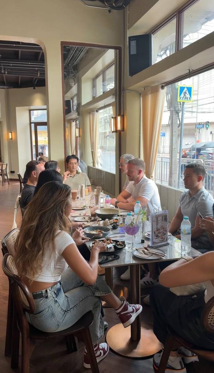 The team gathered together at the cafe afterward